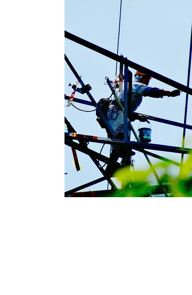 地上では味わえない“仕事の誇り”がある　未経験から飛び込める鉄塔塗装の世界